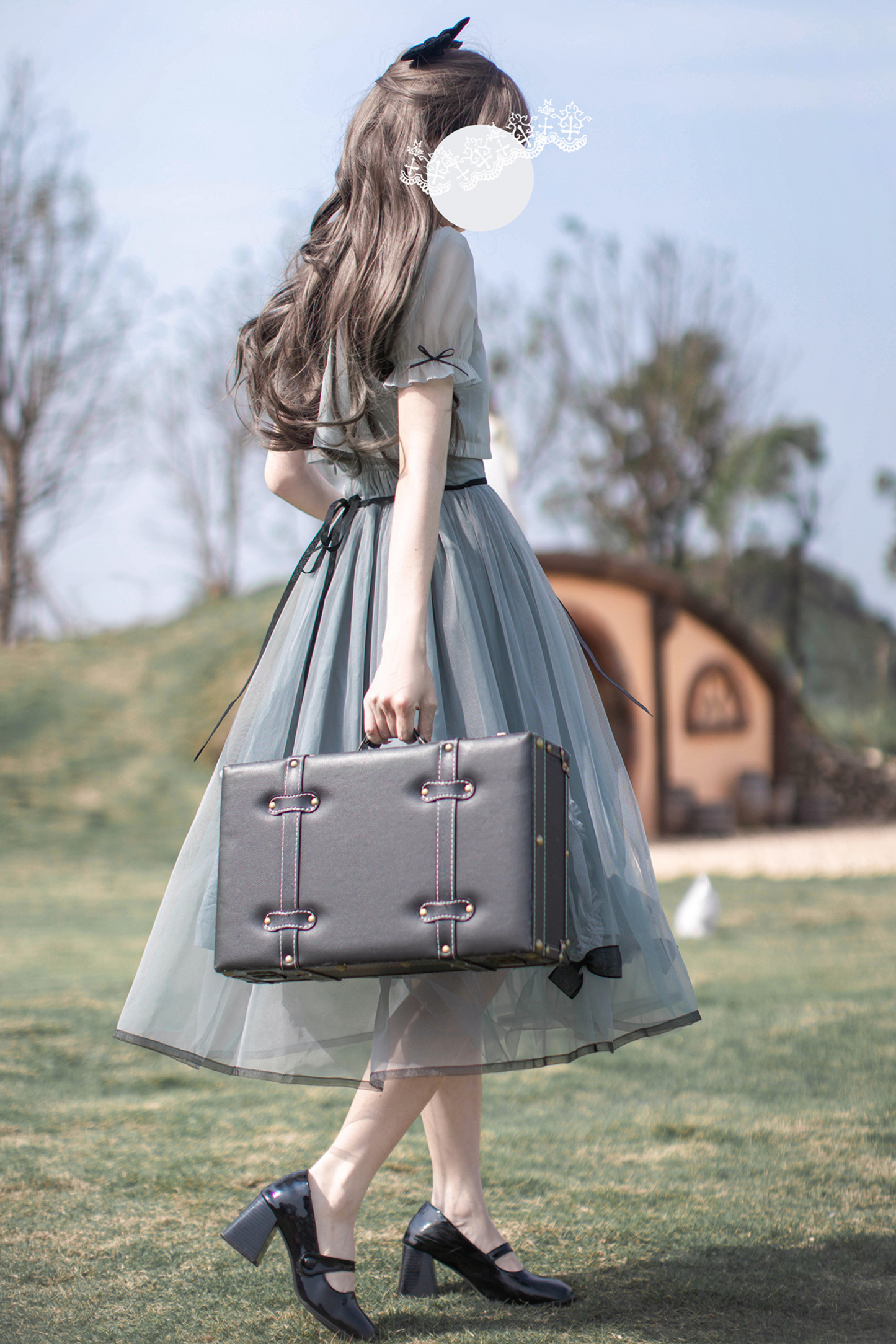 ブローチドレス ノスタルジックリボントップ + 旅するアリスアウター