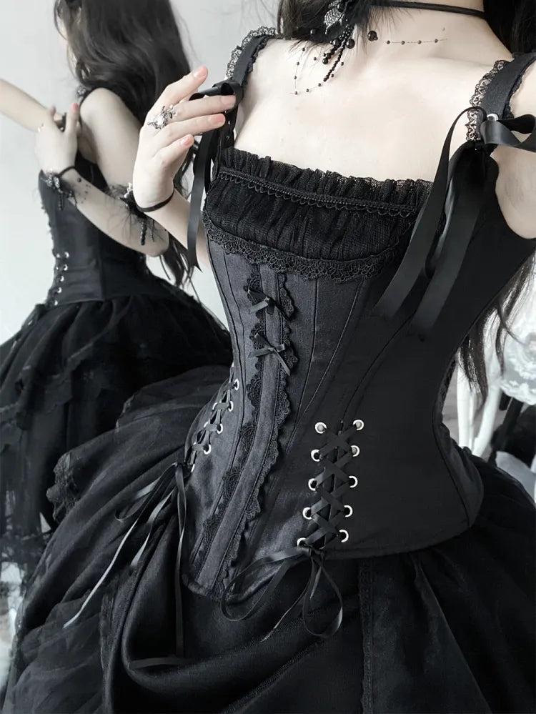 ブラックのレースアップディテールのボーン入りコルセットトップ + ハイローレイヤードロリータスカート