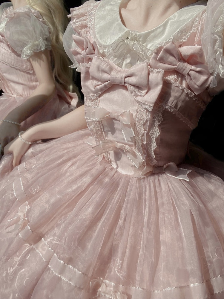 ホワイトのパフスリーブ、ピーターパンカラーブラウス