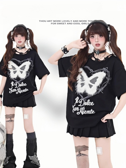 豪華な蝶のアップリケ、蝶のネックライン、ブラックデザイン、ビタースイートTシャツ