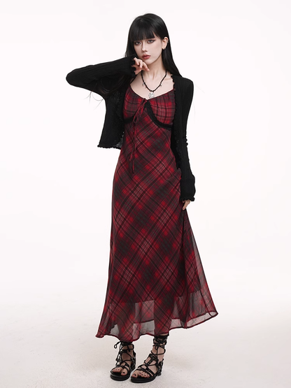 Camisole-Kleid mit selbstbindendem Trägerausschnitt, rot-schwarz kariert, V-Ausschnitt