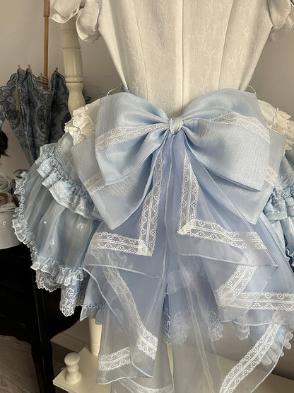 Blaue Schleife, großer Zug