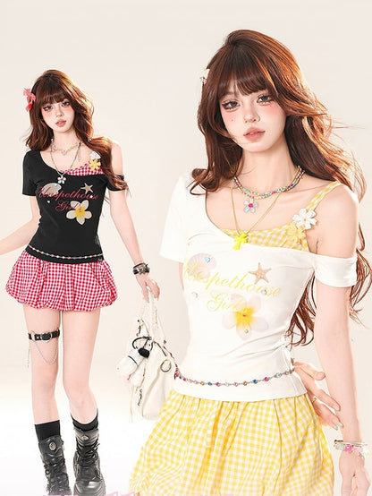 フェイクツーピースTシャツ アシンメトリーネックライン 花柄アクセント ホワイト/ブラック