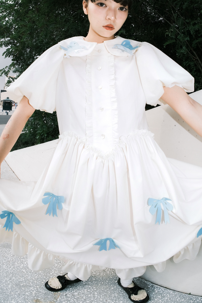 Prinzessinnenkleid mit Ballonärmeln und Schleife