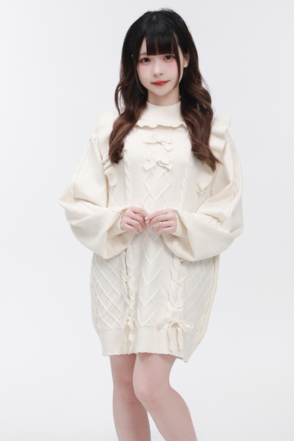 Pullover mit fliegendem Halsausschnitt und hohen Ärmeln