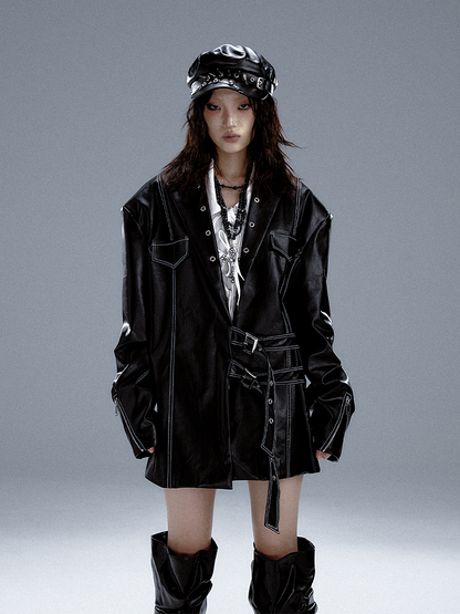 Details Schwarzer Anzug im PU-Punk-Design mit Reißverschluss und Metallmanschetten