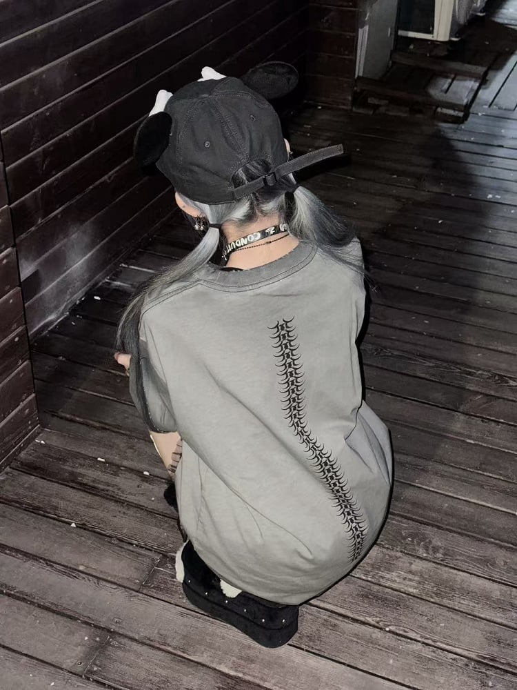 Print Greyish-Green Centipede T-Shirt Wasteland Graffiti with Distressed Tattoo-Style Edgy