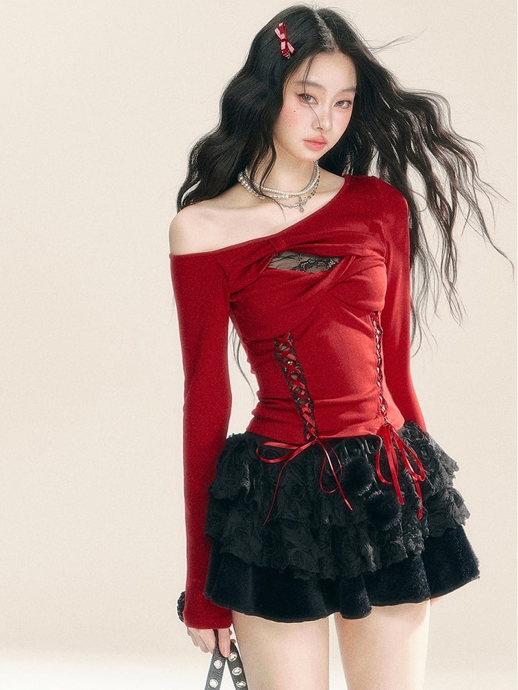 Haut en tricot rouge à découpes et lacets