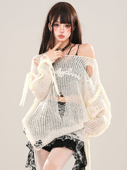 Grau/weißes, halbtransparentes Stricktop mit asymmetrischem Ausschnitt und Löchern im Used-Look