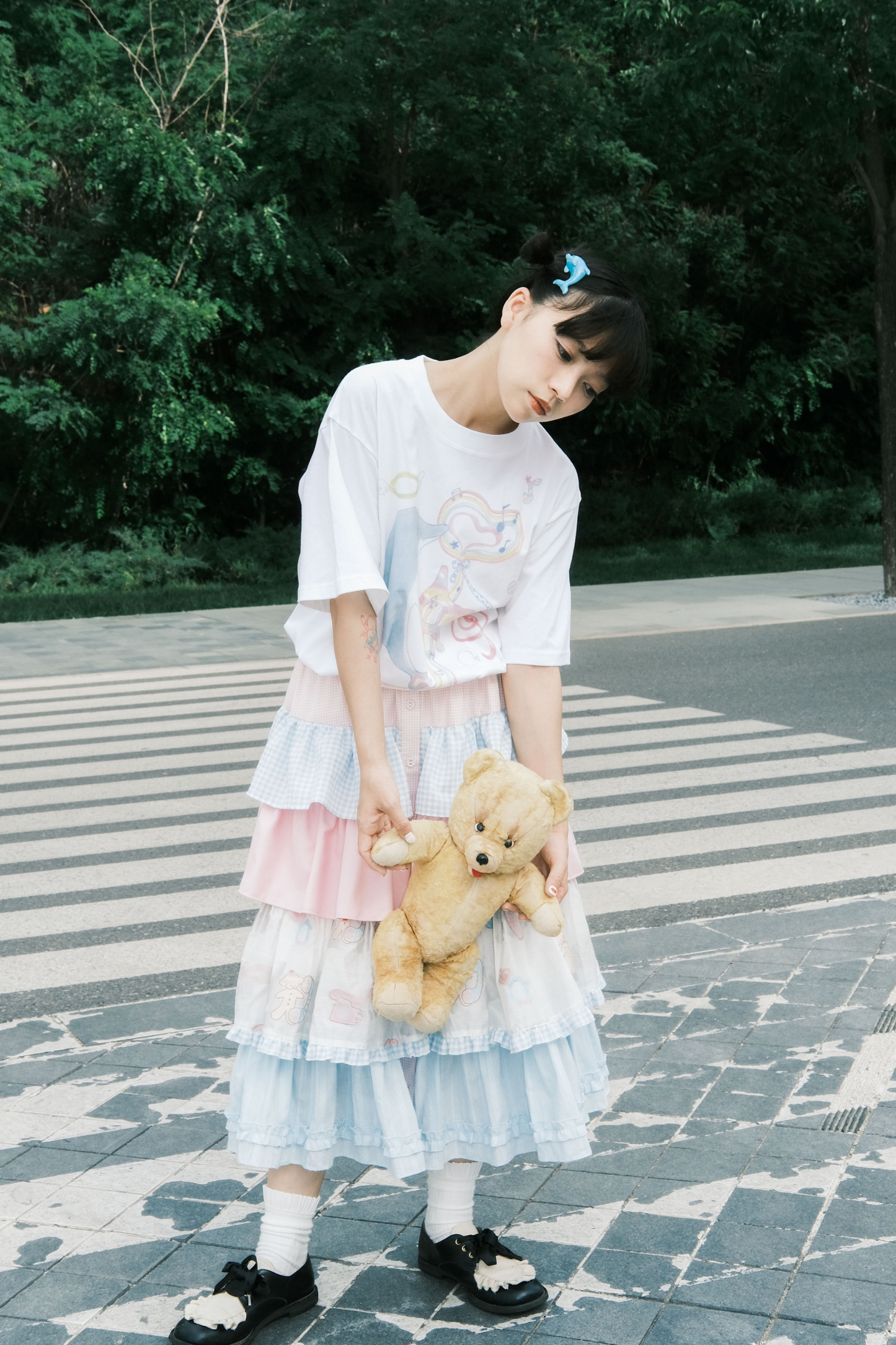 カラフルに揺れるフリルタワースカート