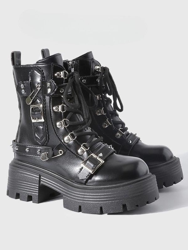 Chunky Gothic Black Details Pin - Martins