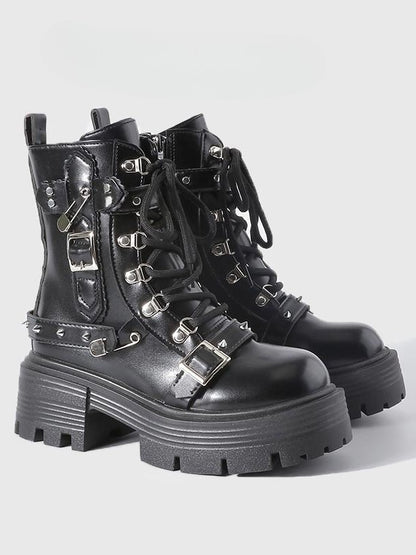 Chunky Gothic Black Details Pin - Martins