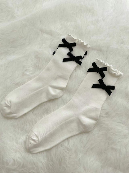 ベルベットリボン付きホワイト/ブラックロリータアンクルソックス