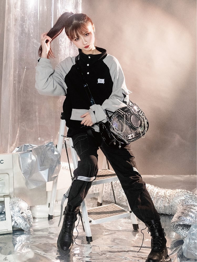 Futuristic Cyberpunk Cat Ita Bag Black Silver - Daylight