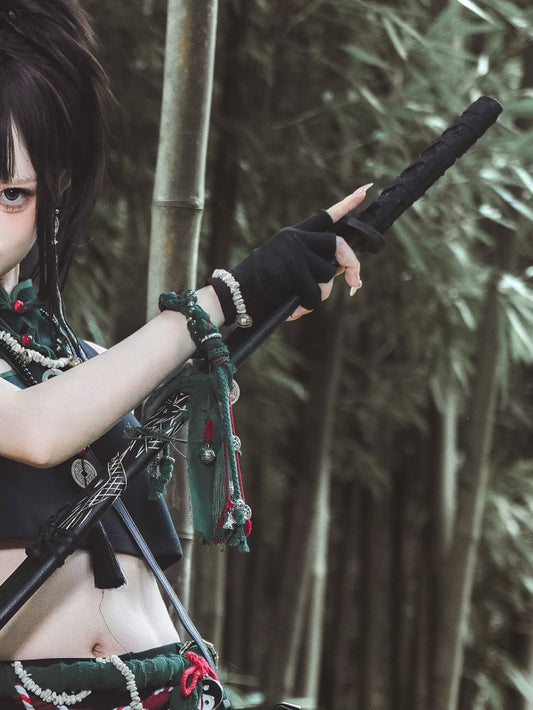 グリーンブレスレット / ブラックグローブ