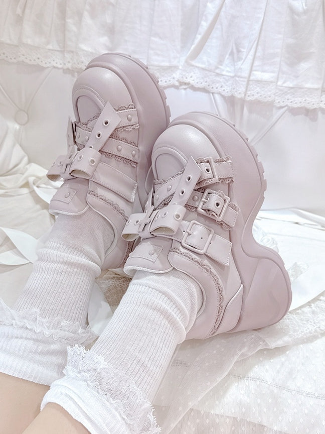 Jirai with Pink Kei Platforms Delicate in Lace PU Edging