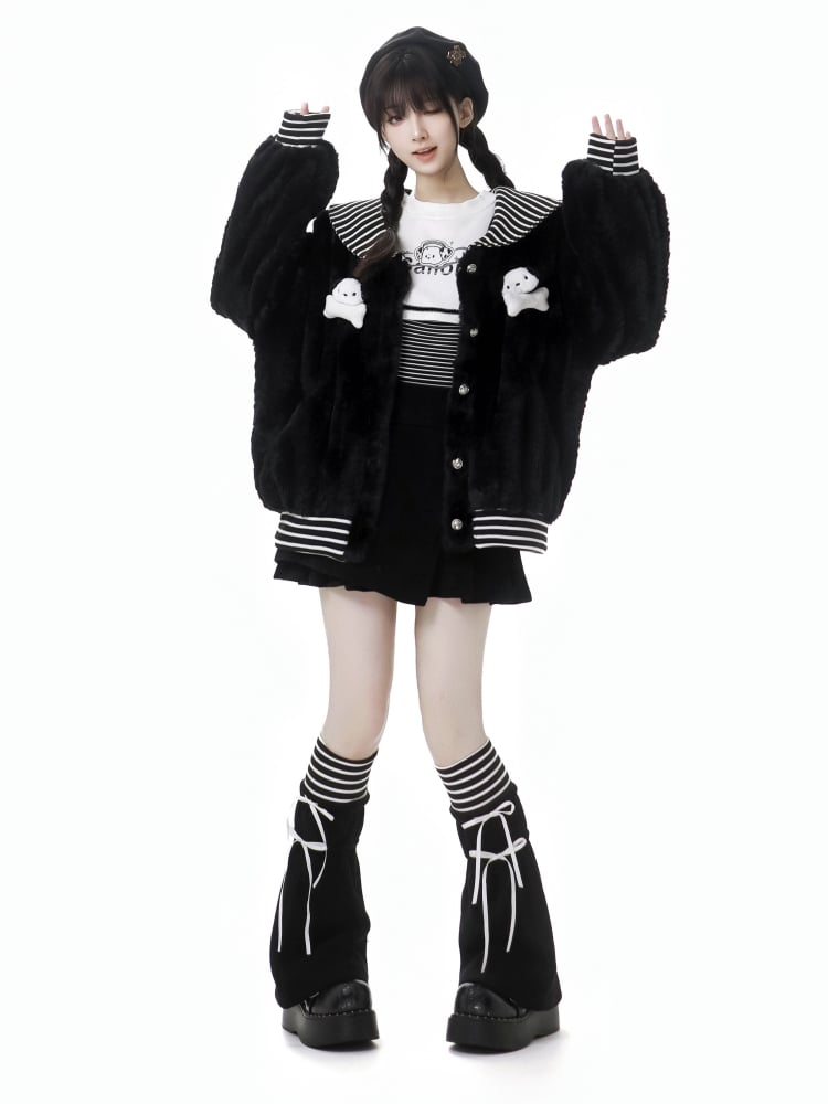 Schwarz gestreifter Plüschmantel mit Matrosenkragen