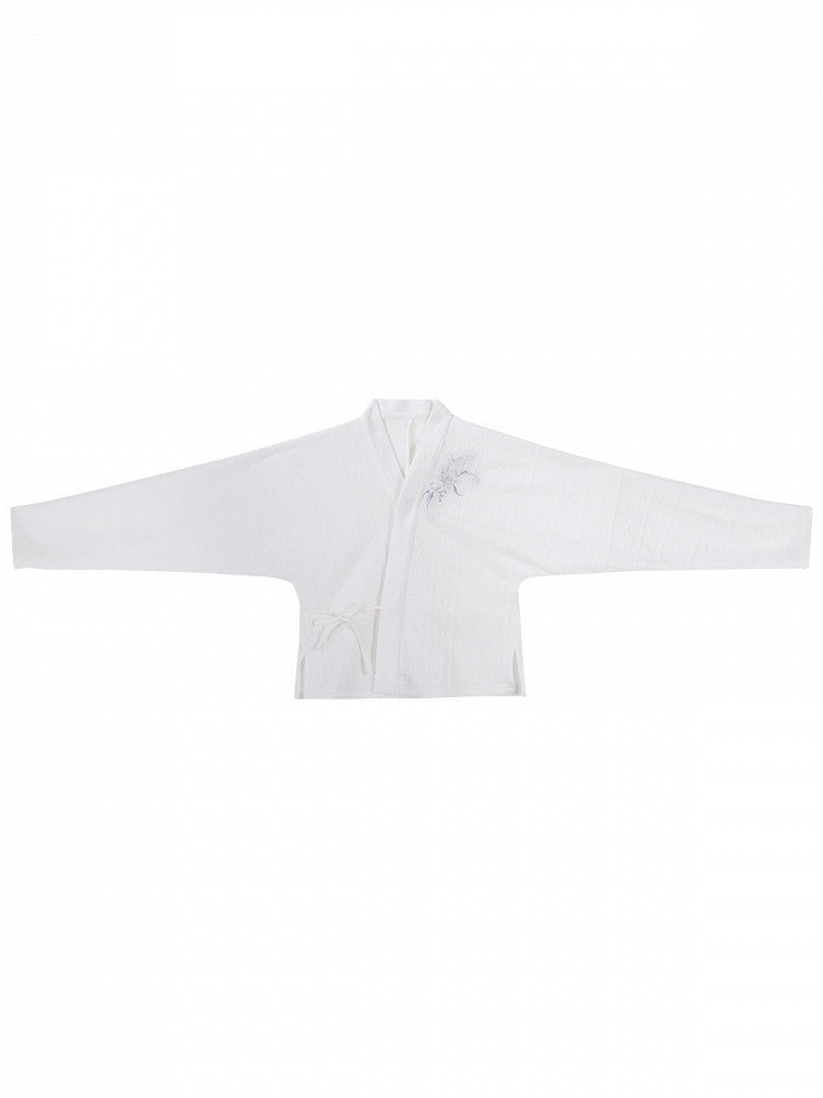 White Chinese Style Long Sleeve Blouse Featuring Floral Embroidery Detail - Han Ru Chu Hanfu &amp; Han-Element Studi