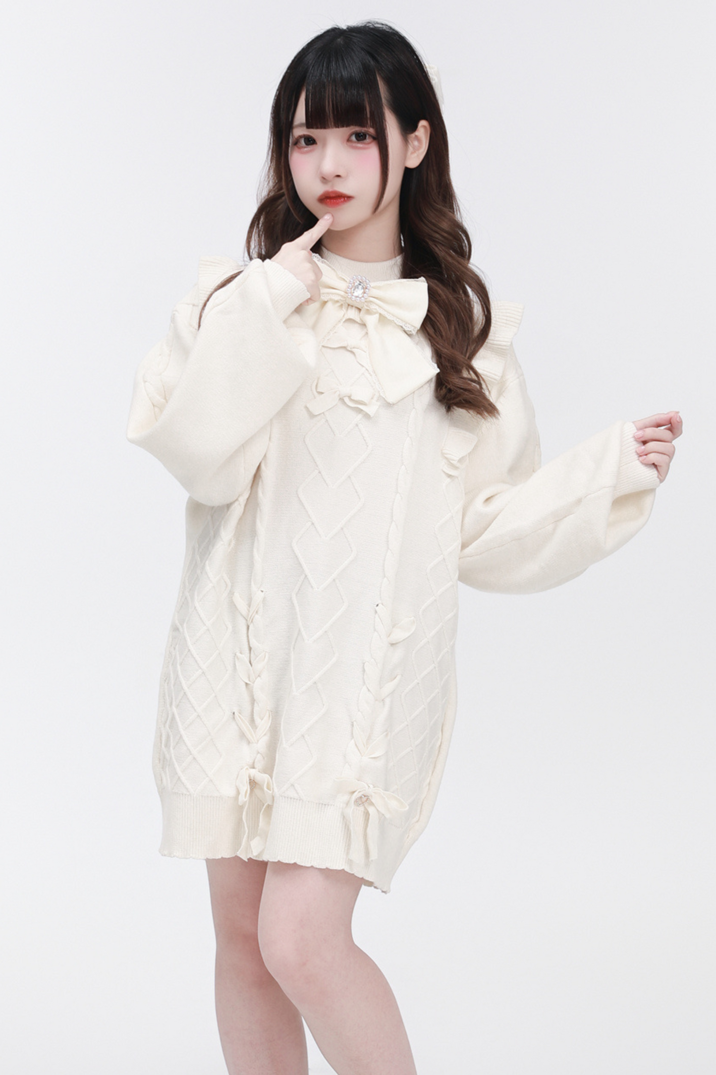 Pullover mit fliegendem Halsausschnitt und hohen Ärmeln