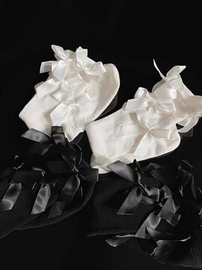 ホワイト/ブラックのリボン、リブトリムのロリータ アンダーニーストッキング