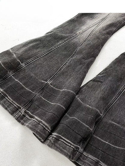 グレーのローウエストフレアシルエットジーンズ