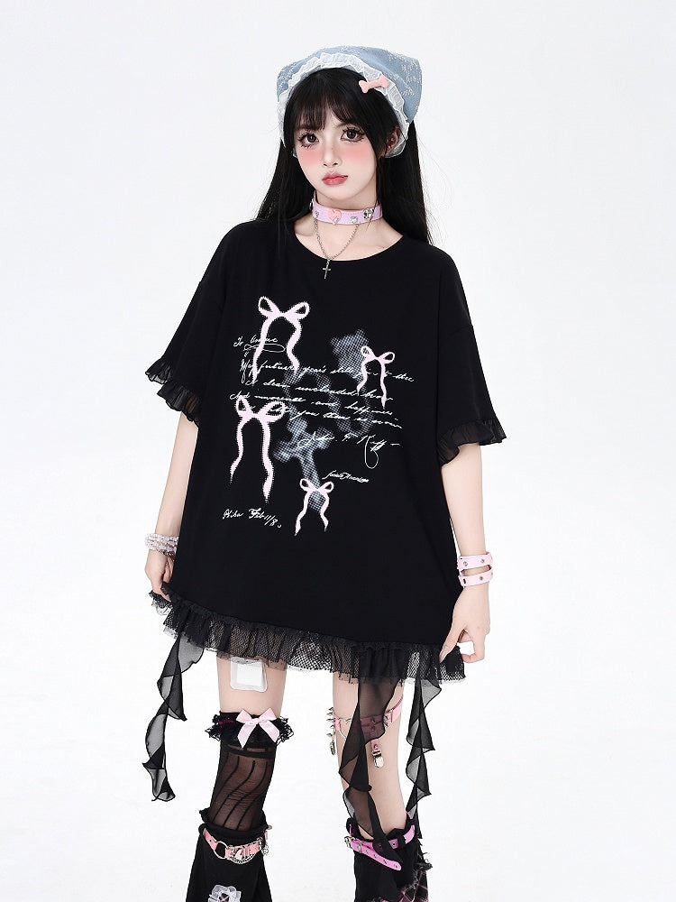 Tシャツ ホワイト/ブラック カスケードフリルアクセント 蝶結びプリント ルーズ