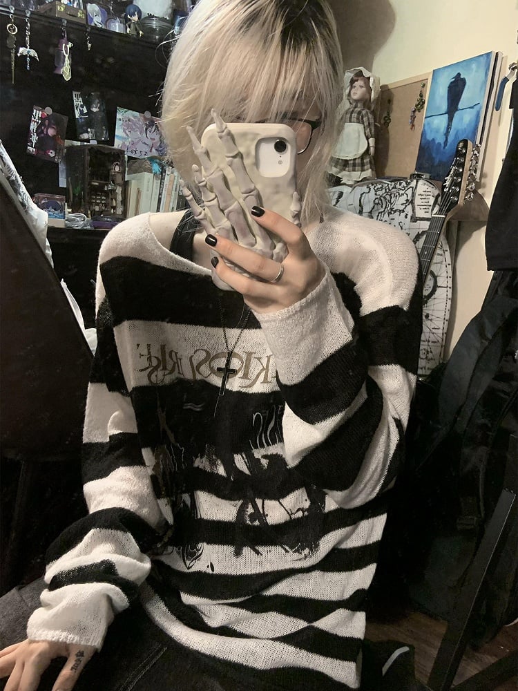 Subculture-style White with Patter Black Knit Sweater Crewneck Striped