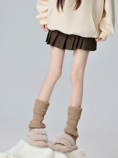 4色のカラーバリエーションのニットレッグウォーマー