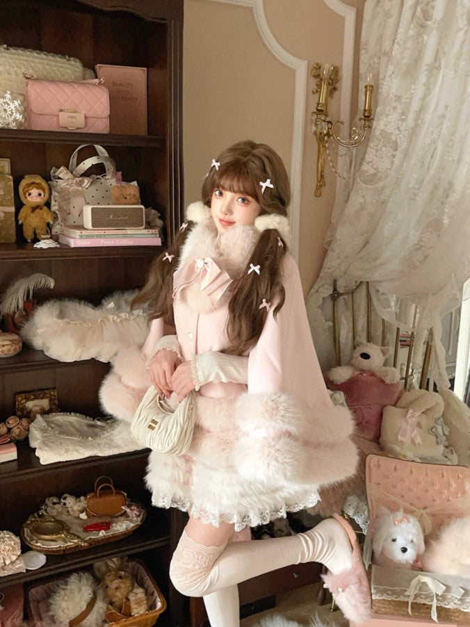 Rosa Fleece-Umhang mit Schleifenpelzbesatz und Akzenten