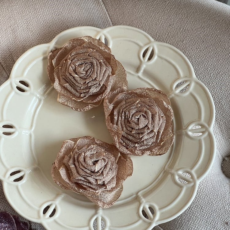 Multicolored – Color Edge 10 - Options Rose Brooch/Clip Burnt