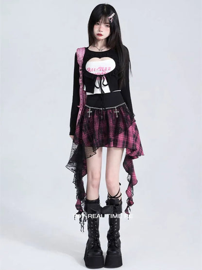 ピンクと音楽の衣装、黒裾レース、イレギュラーなフェスティバルチェック柄パネル、赤/黒スカート