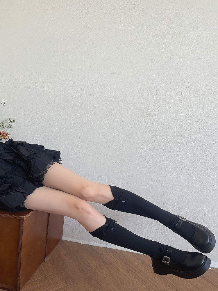 Turn-Down White/Black/Gray Design Calf Button Socks Collar