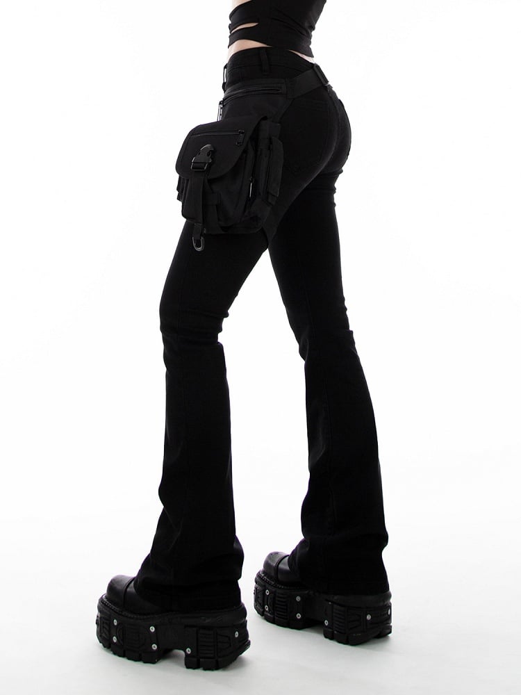 Schwarze, schmal geschnittene Schlagjeans mit niedriger Taille