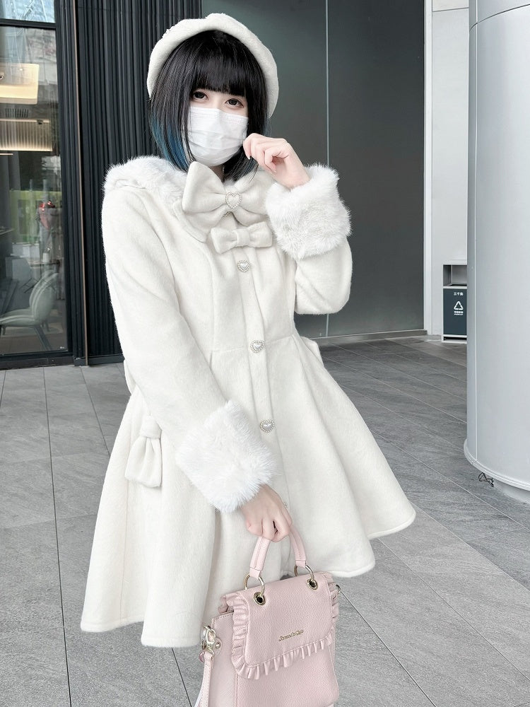 Bowknot Jirai Beige Kei Details Kragen und verzierte Plüschmanschetten Mantel Perlen