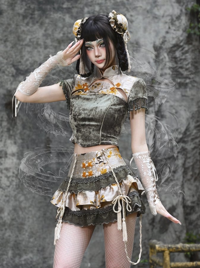 グリーンのチャイナドレスカラー、ゴストップ、ビーズタッセルカフス