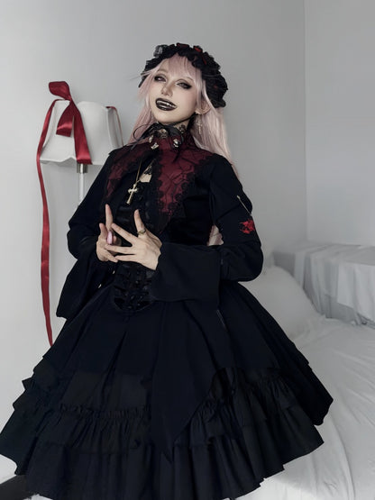 Roter Gothic Lolita Spitzkragen mit Kreuzkettenverzierung