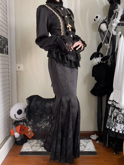 Elegant Skirt Lace Classic with Mermaid Black Details Lolita