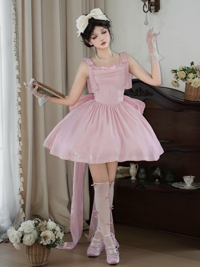 Kleid mit Stäbchen, Pullover, Lolita, schimmernder rosa Stoff, Baskenrock