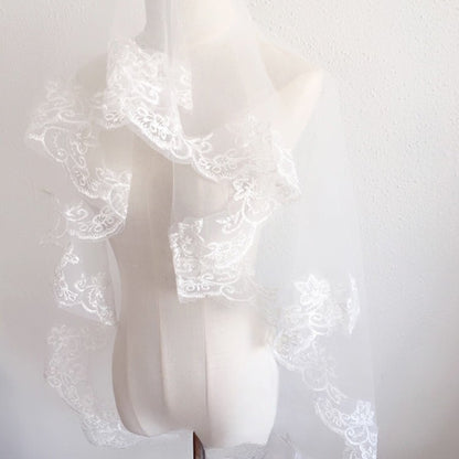 Veil with Hollow-out Lolita Trim Tulle Black/White Lace