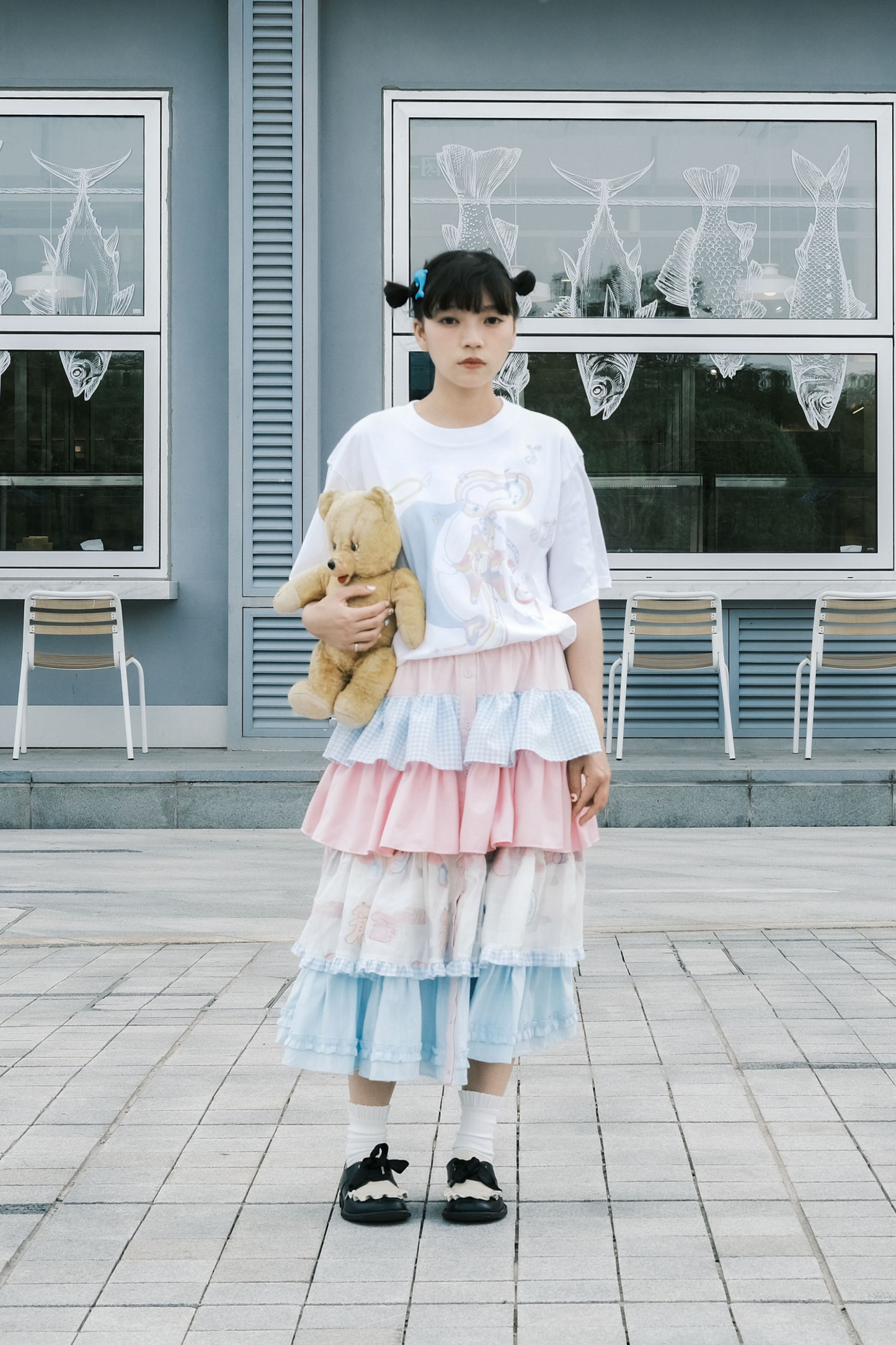 カラフルに揺れるフリルタワースカート