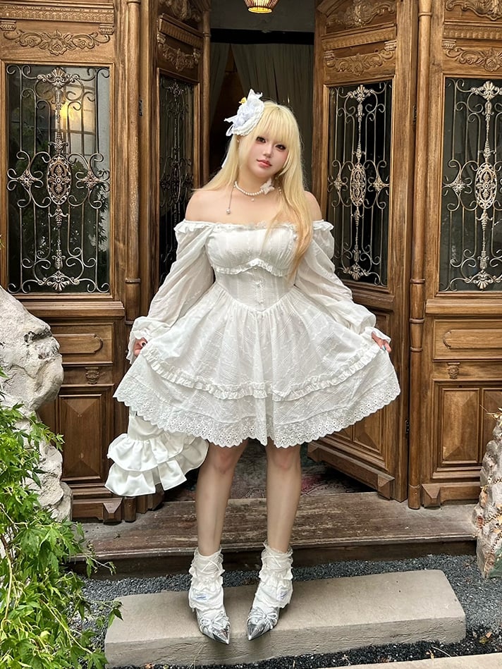 with Floral White Basque Waist Dress and Trim Lace Decoration Plus Neckline Size
