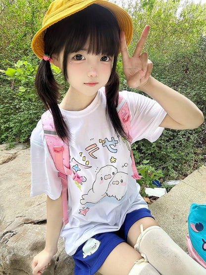 ホワイトの愛らしいアザラシプリントモダールTシャツ