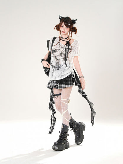 T-Shirt mit Schmetterlingsdruck, schwarz/weißen Trägern und Löchern im Used-Look, selbstbindender Ausschnitt