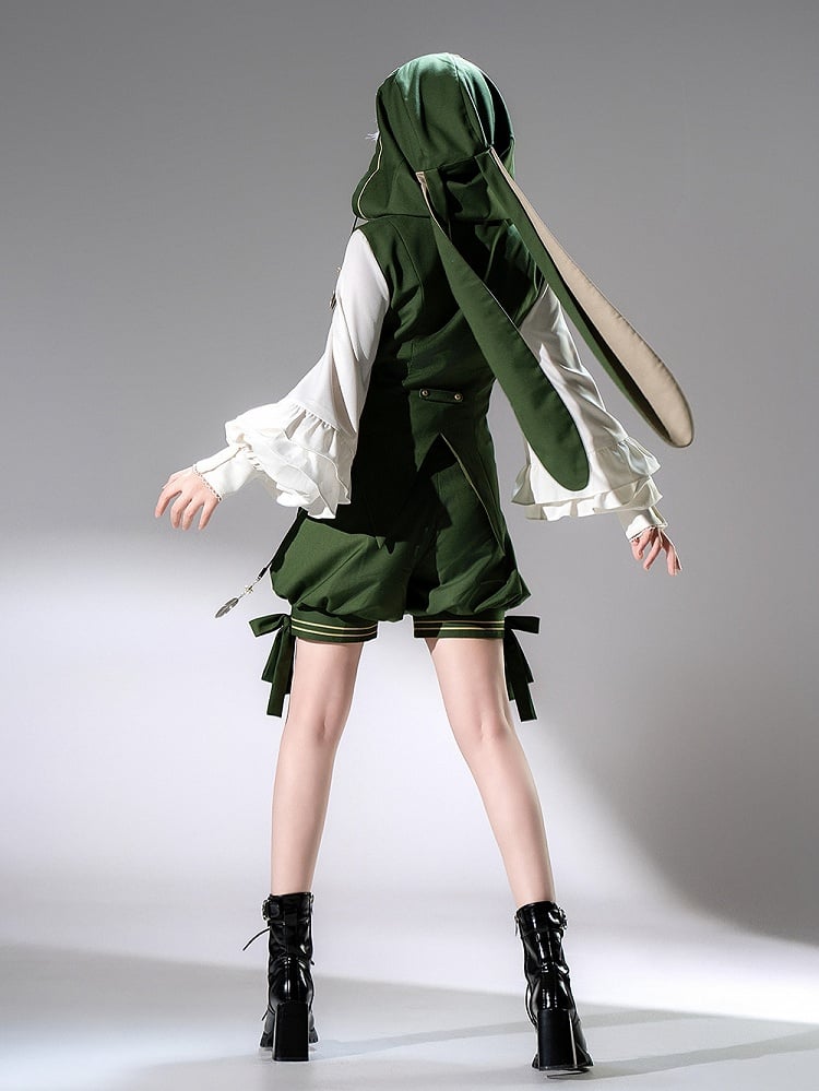 Feder mit Weste-Charme, grüne Schnüre, Kapuze, silberne Prinz-Lolita-Ohren, übergroßer Ouji-Hase