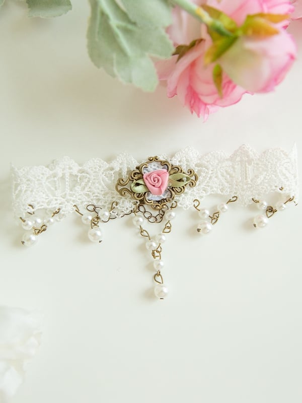 Decorated White Choker Chain Bead