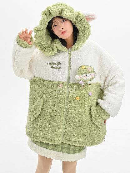 キュートなラムアップリケのホワイト＆グリーンカラーブロックデザインフリースジップパーカー