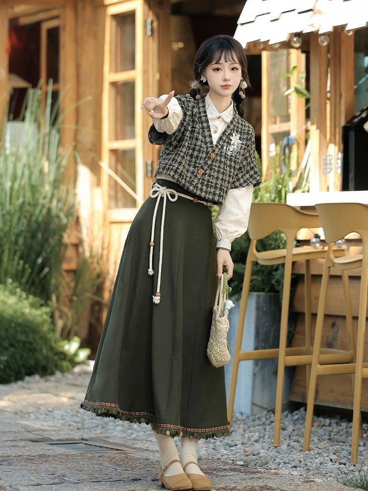 Floral Embroidered Plaid Top in Dark Green with White Blouse and Skirt Ensemble - Han Ru Chu Hanfu & Han-Element Studi