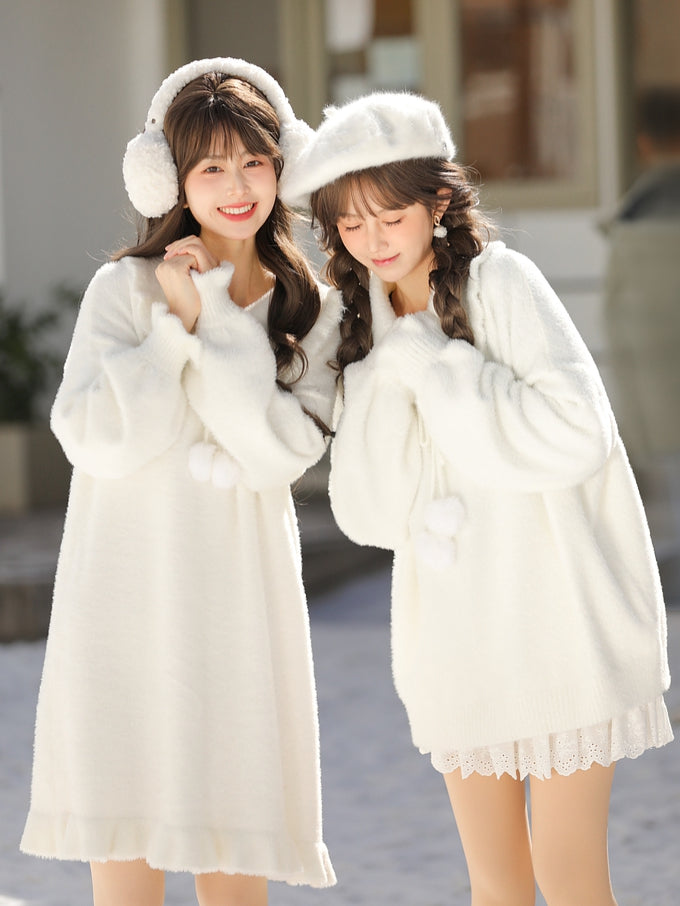 Weißer Pullover mit Pompons-Dekor