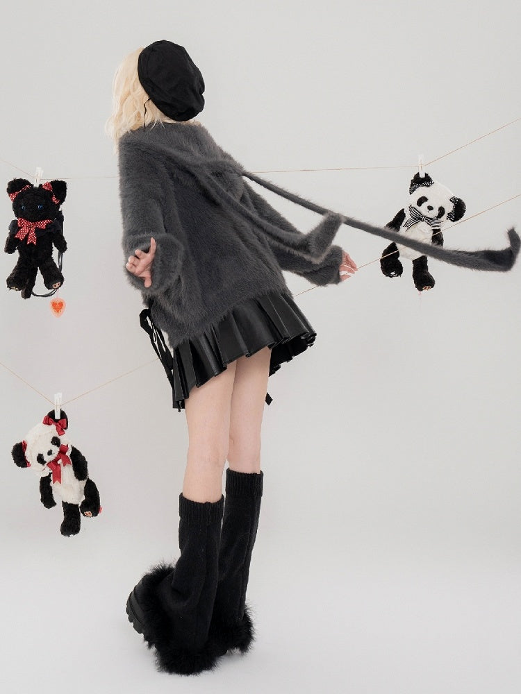 Dunkelgraue, flauschige Strickjacke mit Kapuze und Hasenohren