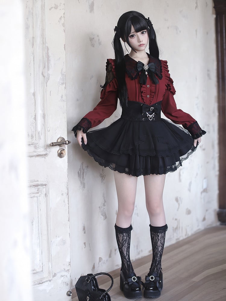Pointed Flat Black Jirai Kei and Shoulders Gothic Red Collar Cutout with Lace-Inset Blouse